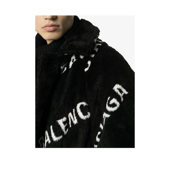 Balenciaga Logo-Print Fur Coat - Picture 13 of 13
